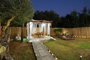 Terrace/patio - Maximos House - Two Bedroom House, Sleeps 7 (Kato Agios Markos)