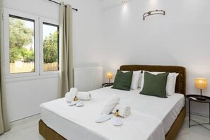 2 bedrooms, iron/ironing board, WiFi, bed sheets - Maximos House - Two Bedroom House, Sleeps 7 (Kato Agios Markos)