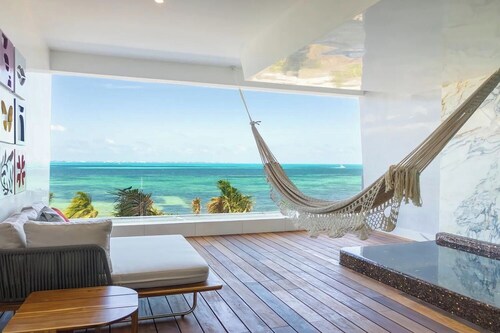 Luxury Adults-Only Oceanfront Escape in Beautiful Cancun