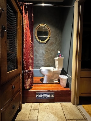 Bathroom - Cozy 1-bedroom apartment in charming Lake Lotawana with AC (LAKE LOTAWANA)