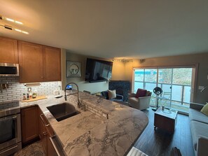 Living area - Modern 1-bedroom condo in West Seattle, with quick access to downtown (Seattle)