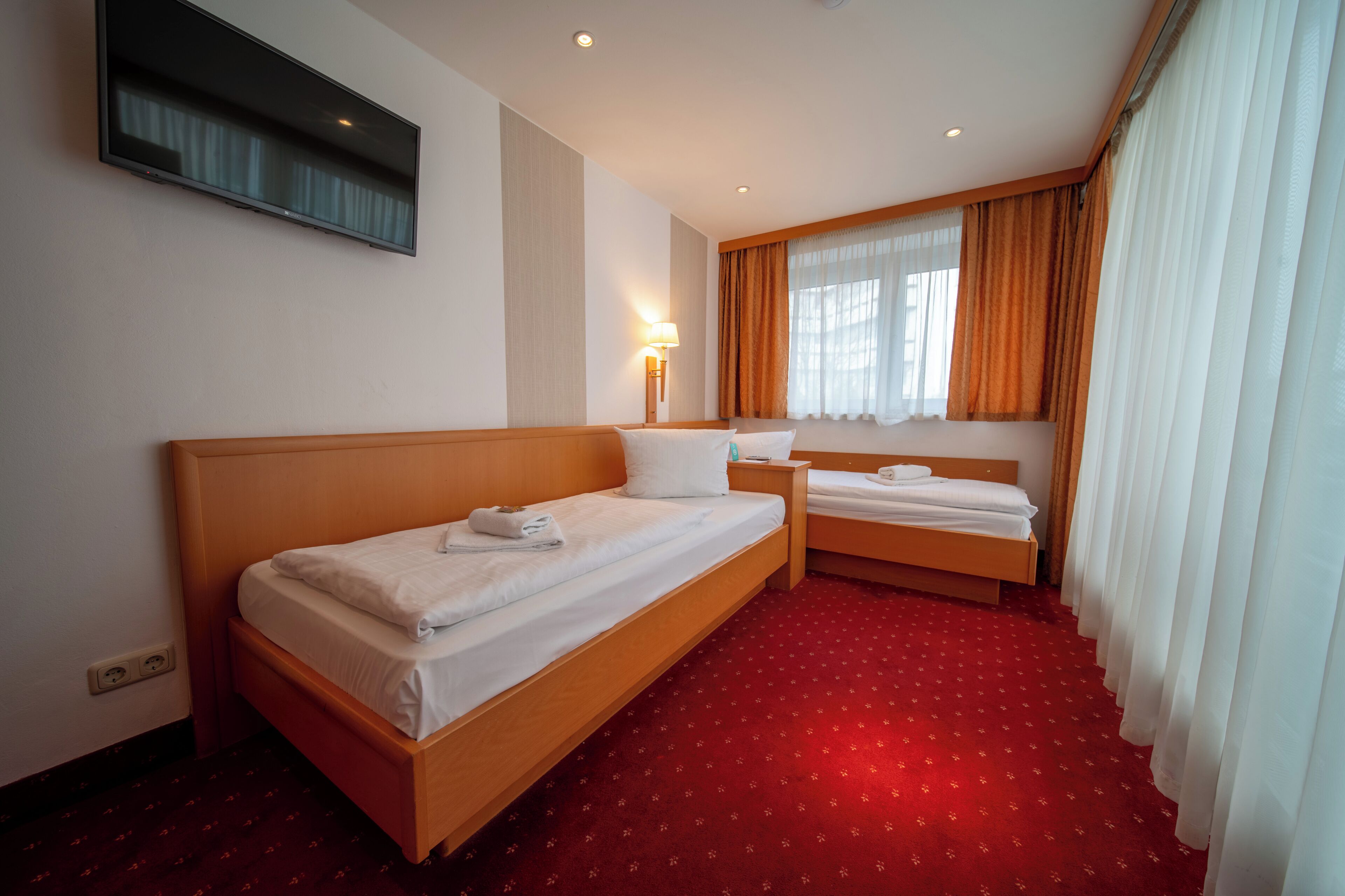 Family Suite | Desk, laptop workspace, blackout curtains, iron/ironing board