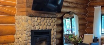 Rustic Luxury Log Cabin Lodge Cozy Fireplace Peaceful Retreat in Delta Junction