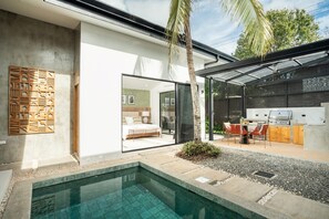 Outdoor dining - Vrbo Property (Tamarindo)