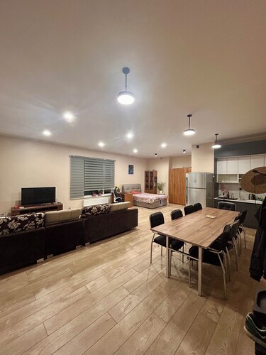 Private Top-Floor Cozy Studio with Stunning City Views & Full Kitchen