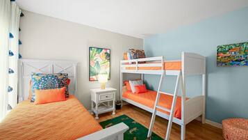 3 chambres, fer et planche à repasser, lit parapluie, Wi-Fi gratuit