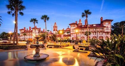 Charming Family and Pet Friendly Home, Sleeps 9