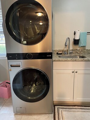 Unclassified image, 5 of 10, button