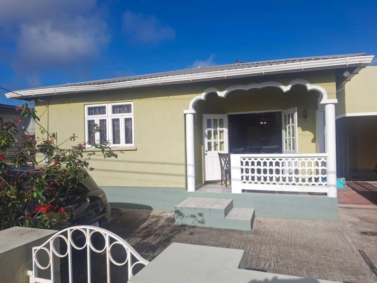 Casa, patio, vista giardino