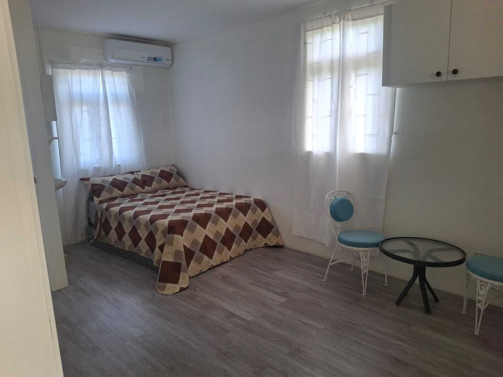 Studio, Terrasse, Talblick