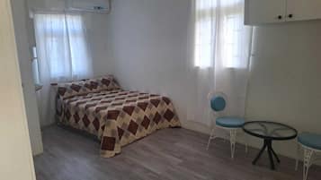 Studio, Terrasse, Talblick