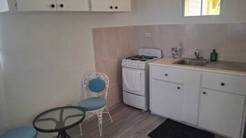 Studio, Patio, Valley View | Private kitchen