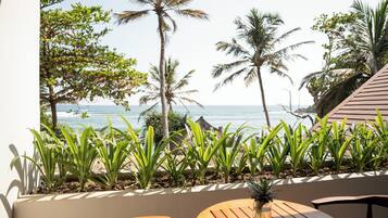 Superior-Doppelzimmer, Meerblick | Speisen im Freien