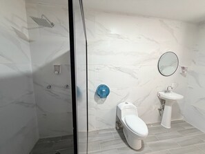 Bathroom - Residencia Gran Coyula Orange 508A (Tonala)