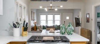 Modern Lux Home, Sleeps 12, Walk to Brady St Fun