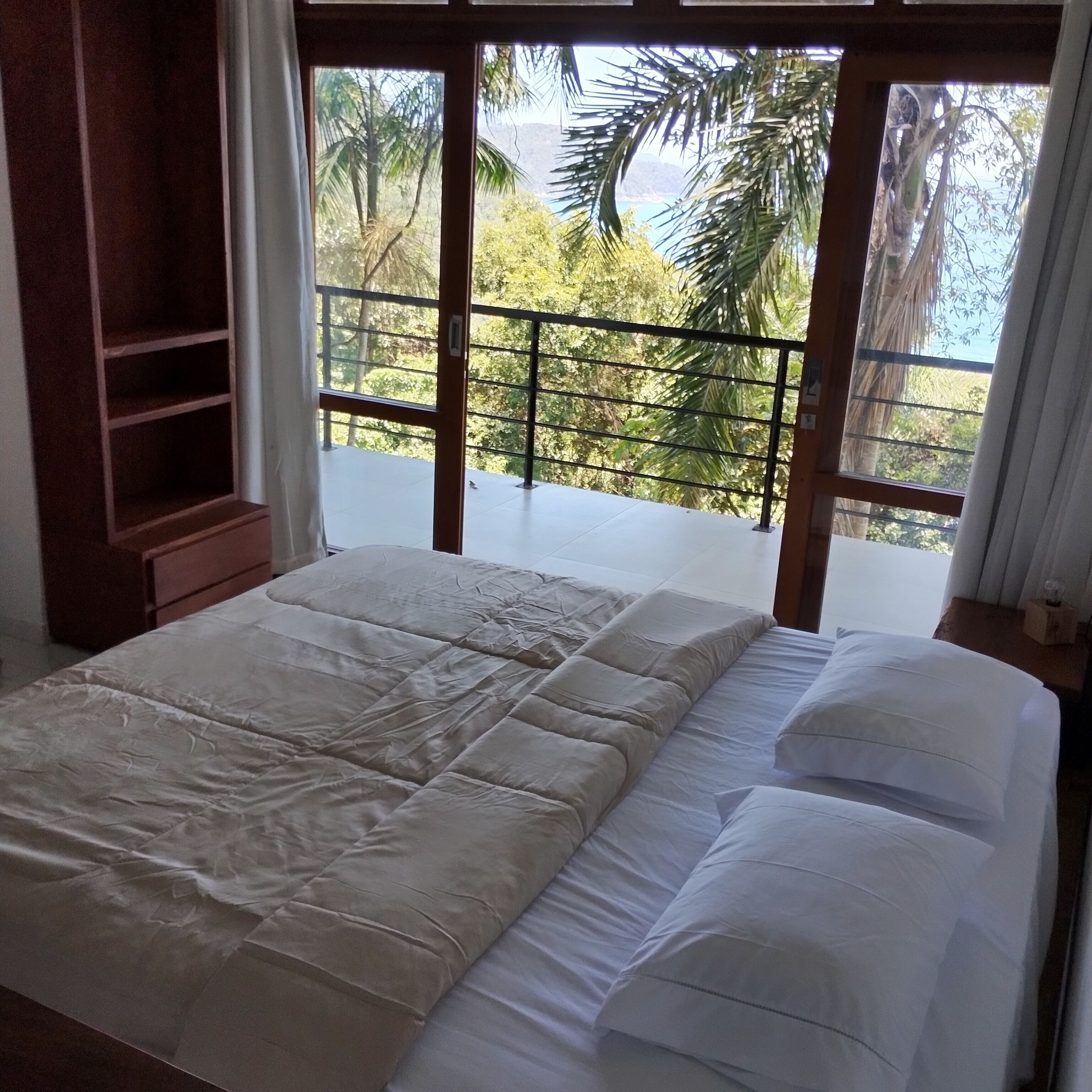 Suite Familiale, coin cuisine, vue mer