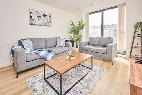 2-Bed City Stay|Walk to Bullring |Netflix| Parking
