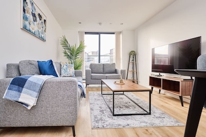 2-Bed City Stay|Walk to Bullring |Netflix| Parking