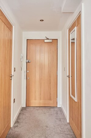 Interior - 2-Bed City Stay|Walk to Bullring |Netflix| Parking (West Midlands)