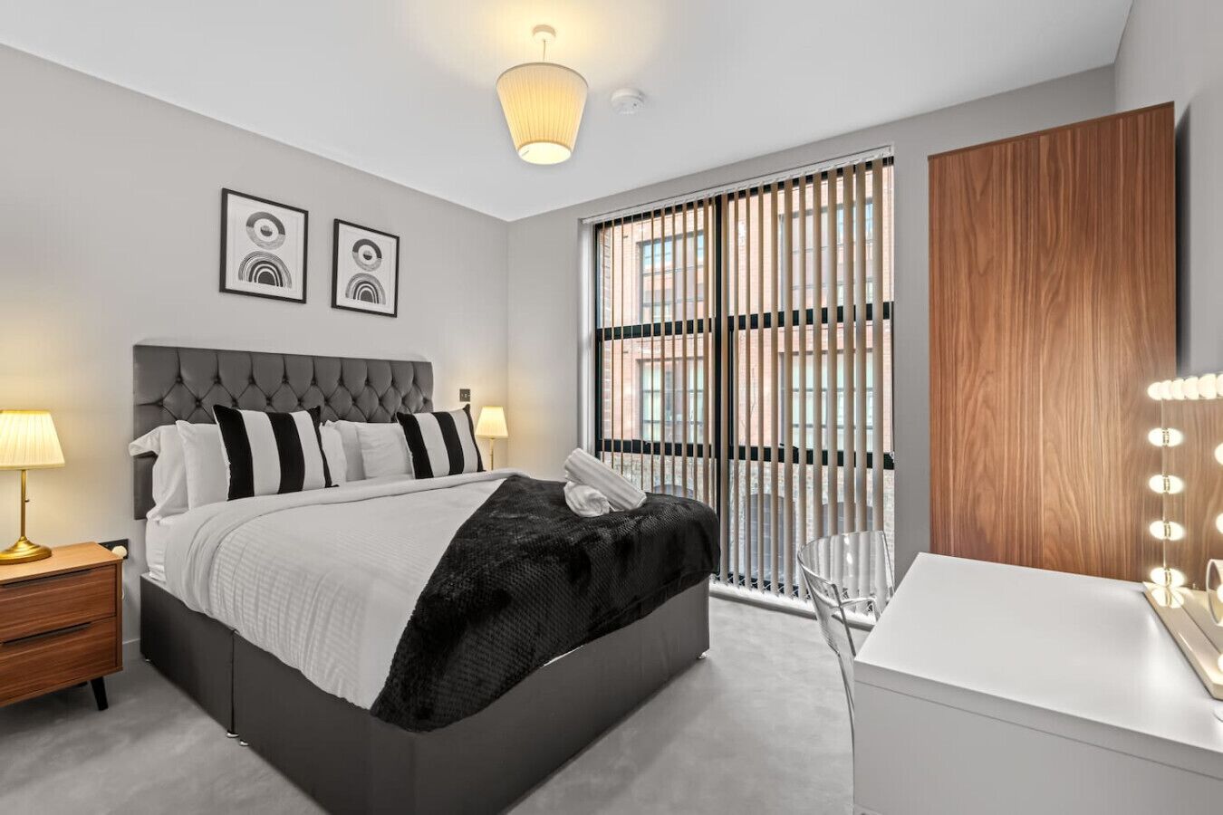 Desk, iron/ironing board, travel cot, WiFi
