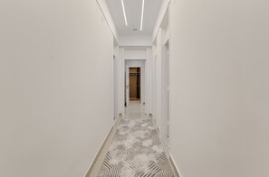 컴포트 아파트, 강 전망 | 내부