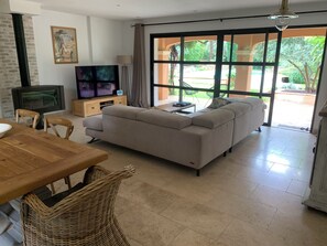 Living area - Villa hauteur de Lauris infinity pool not overlooked (Lauris)