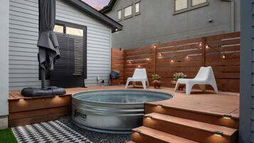 Bain à remous extérieur