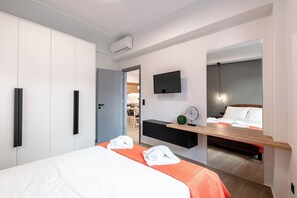 Iron/ironing board, free WiFi, bed sheets - Aurelia Suite - Old Town Escape ,  Rethymno 2-bedroom apartment (Rethymno)