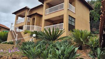 Dobbeltrom – basic, balkong, hageutsikt | Eksteriør