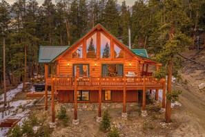 Exterior - Last Light Lodge - 6 Acres, 14er Views, Hot Tub, Sleeps 10 (Fairplay)
