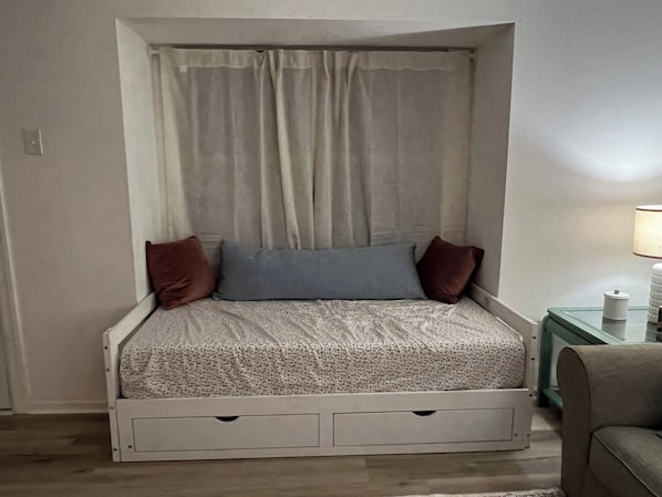 2 chambres, fer et planche à repasser, Wi-Fi, literie fournie
