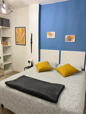 1 bedroom, iron/ironing board, WiFi, bed sheets - La Piazzetta-your retreat just a few meters from the aquarium  (Genova)