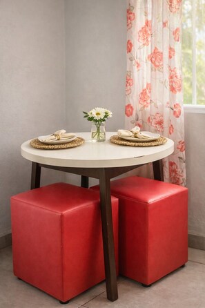 Dining - Comfortable and private space ideal for travelers. (Açailândia)