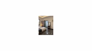 1 bedroom, WiFi, bed sheets - Cozy 1-bedroom ,your own bathroom & shared kitchen at wonderful Kata ,Phuket. (Tambon Karon)