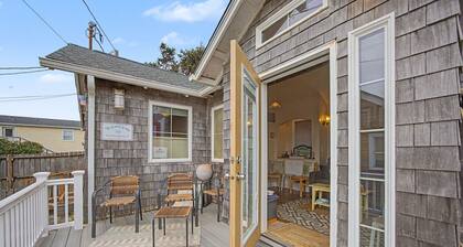 Dog-Friendly Oceanview Studio w/ Deck – Perfect Couples Retreat
