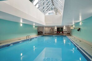 Indoor pool, a heated pool - Fantastic 1 bed and den in Yaletown across from the world famous Seawall! (Vancouver)