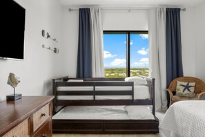 3 makuuhuonetta, silitysrauta/-lauta, Wi-Fi, vuodevaatteet