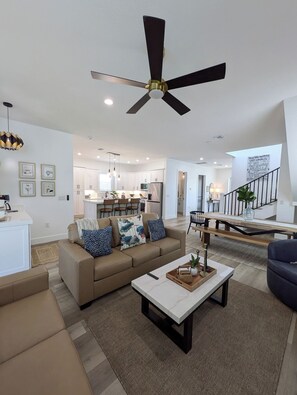Living area - THE TOGETHER PLACE 2 (naples)