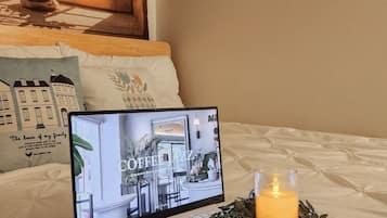 2 bedrooms, iron/ironing board, WiFi, bed sheets
