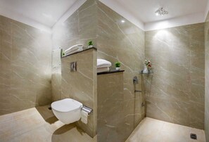 Classic-Doppelzimmer, Stadtblick | Badezimmer