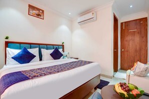 Soundproofing, free WiFi - SS GROUP OF HOTELS AT IGI AIRPORT DELHI (New Delhi)