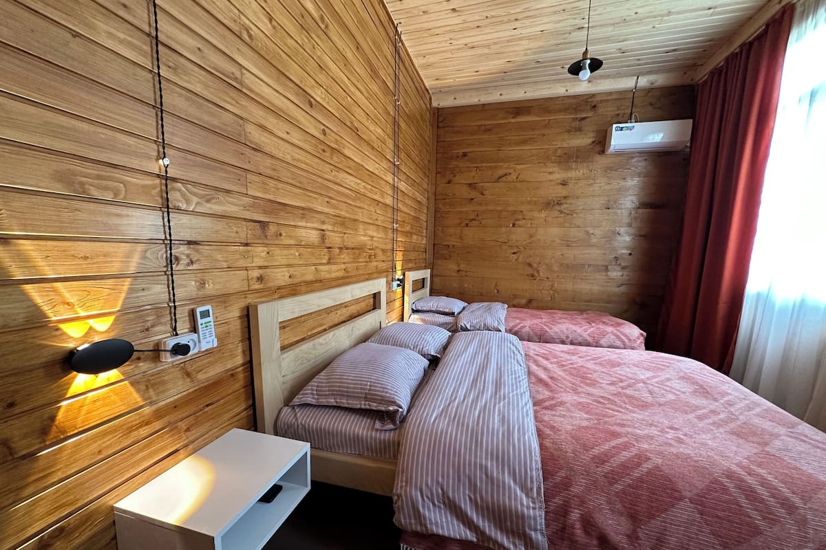 Chambre Triple Familiale, vue montagne