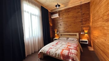 Classic Double Room, Balcony, Mountain View