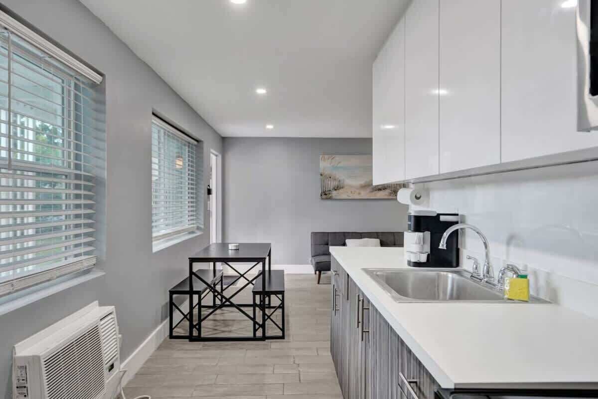 Comfort Room | Private kitchen