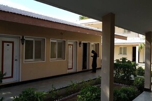 Exterior detail - Sky Rooms Hotel (Karachi)