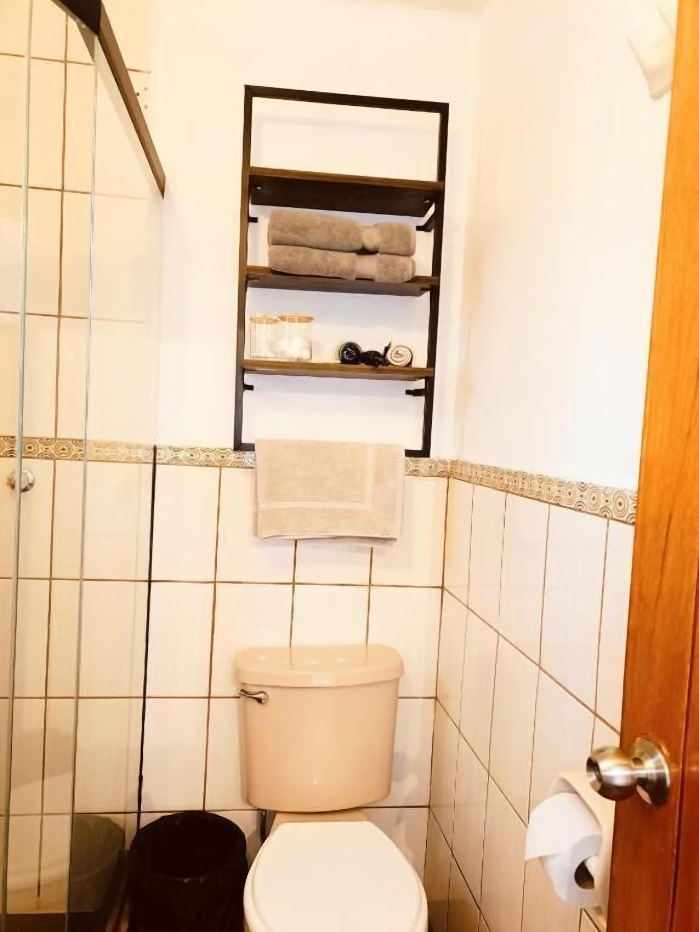 Standard Double Room, Mountain View | Bathroom
