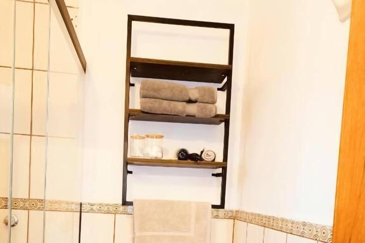 Standard Double Room, Mountain View | Bathroom