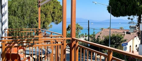 Classic Apartment, Ocean View | Property grounds