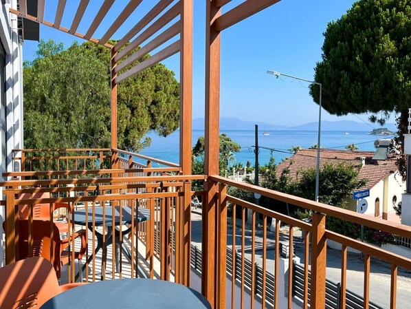 Classic Apartment, Ocean View | Property grounds