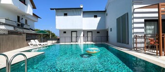 My Sunset Suite Apartments